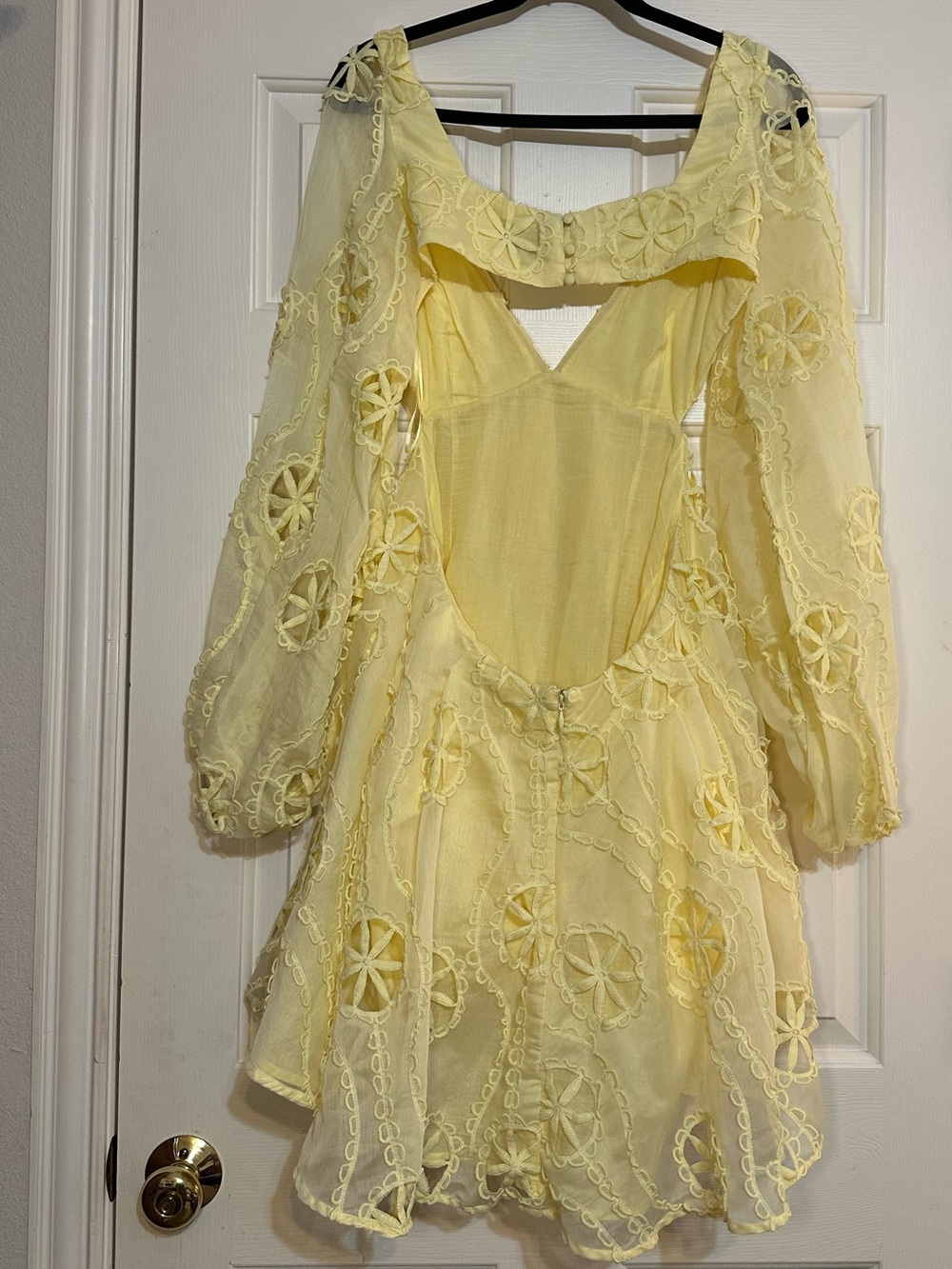 Bardot Jovie Babydoll Mini Dress Butter Yellow Cutout Balloon Sleeve L 8 - Picture 4 of 16